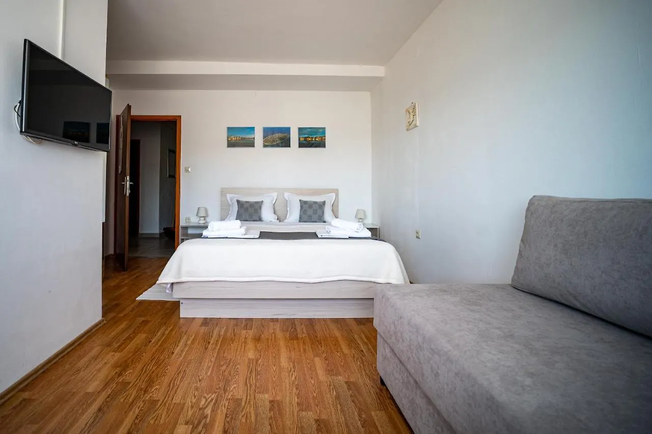 Guest House Ero Sukošan