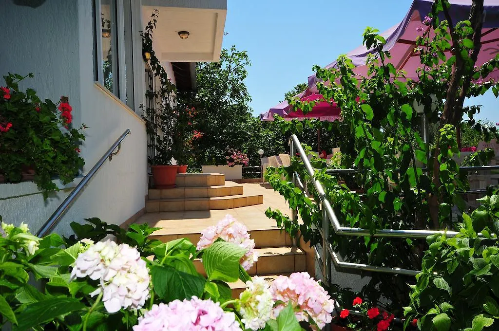 Guest House Ero Sukošan