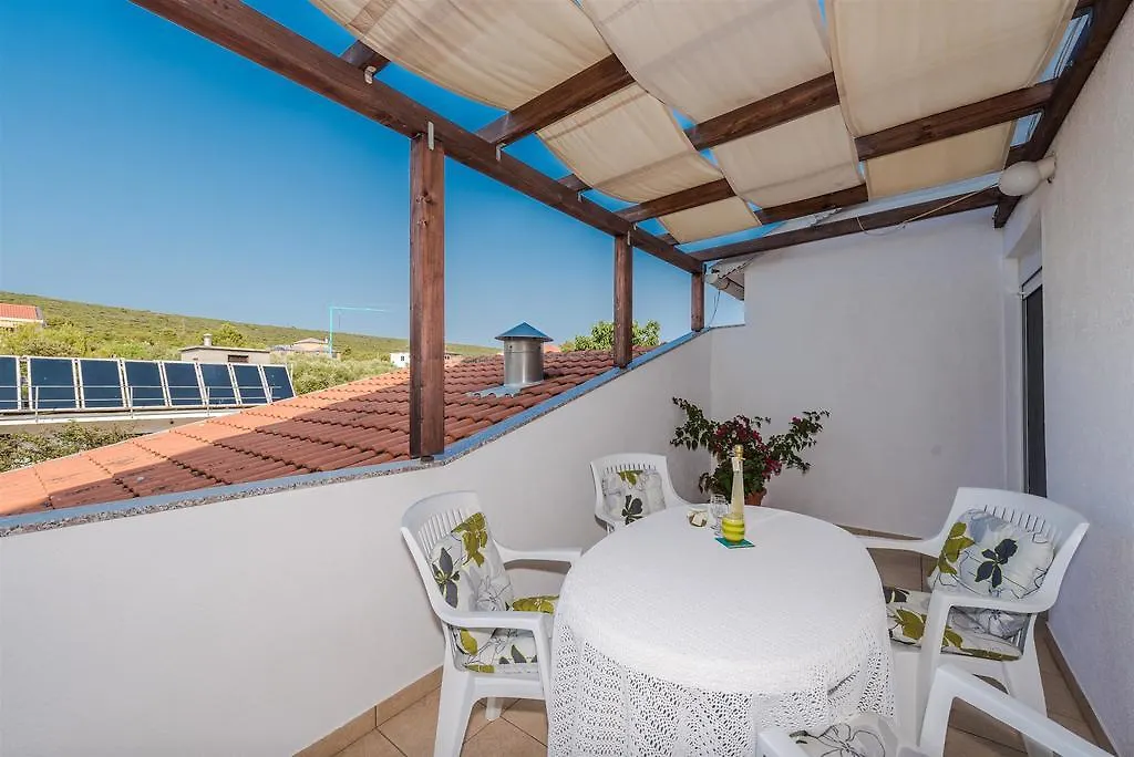 Guest House Ero Sukošan