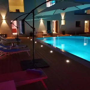 https://villa-pasis.in-istria.net