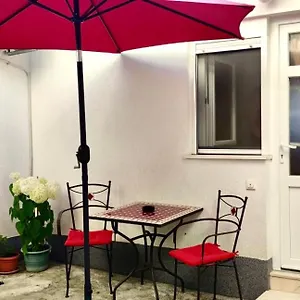 dinka-apartment.hotels-in-trogir.com/