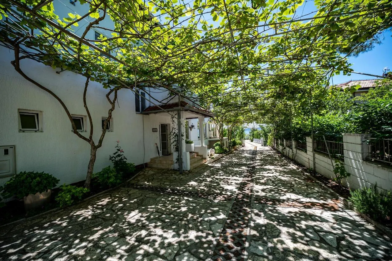 Guest House Ero Sukošan