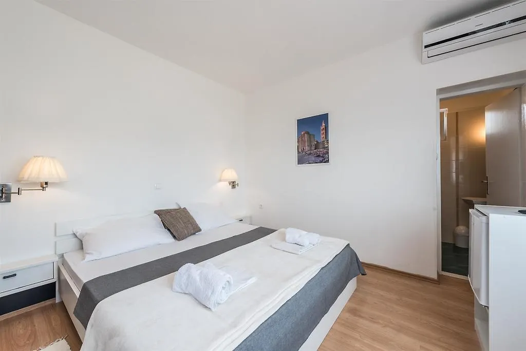 Guest House Ero Sukošan